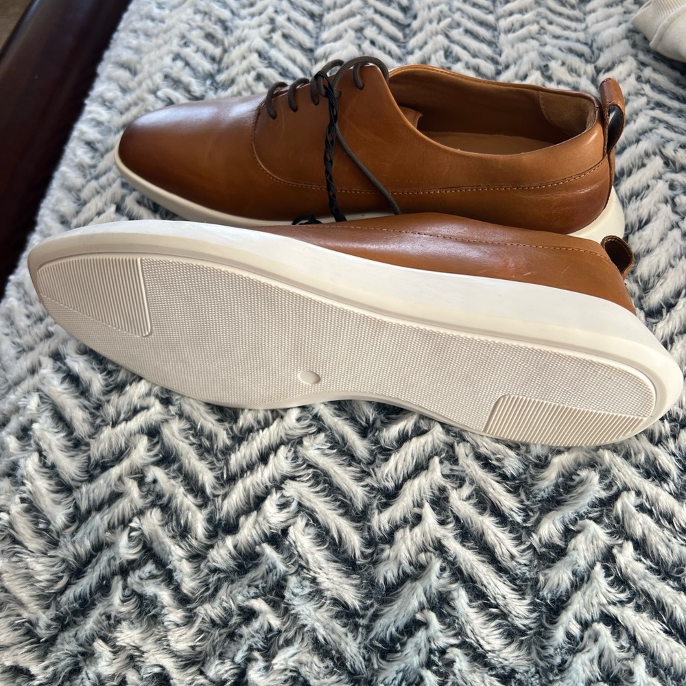 Express Men's Brown Leather Oxfords - Picture 3 of 4